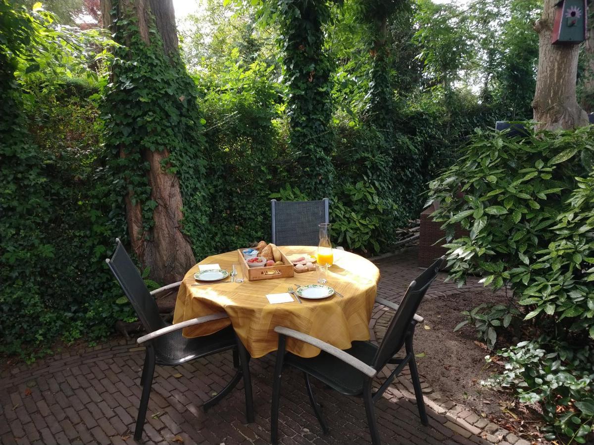 Bed and Breakfast The Walnut Tree Хеллевутслёйс Экстерьер фото